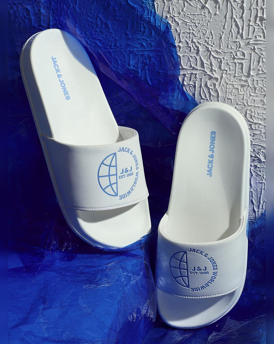 white logo print sliders