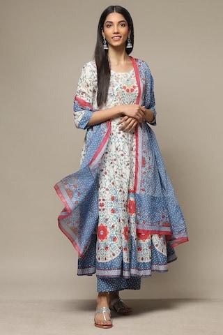 white printed casual round neck 3/4th sleeves ankle-length women flared fit pant kurta dupatta set