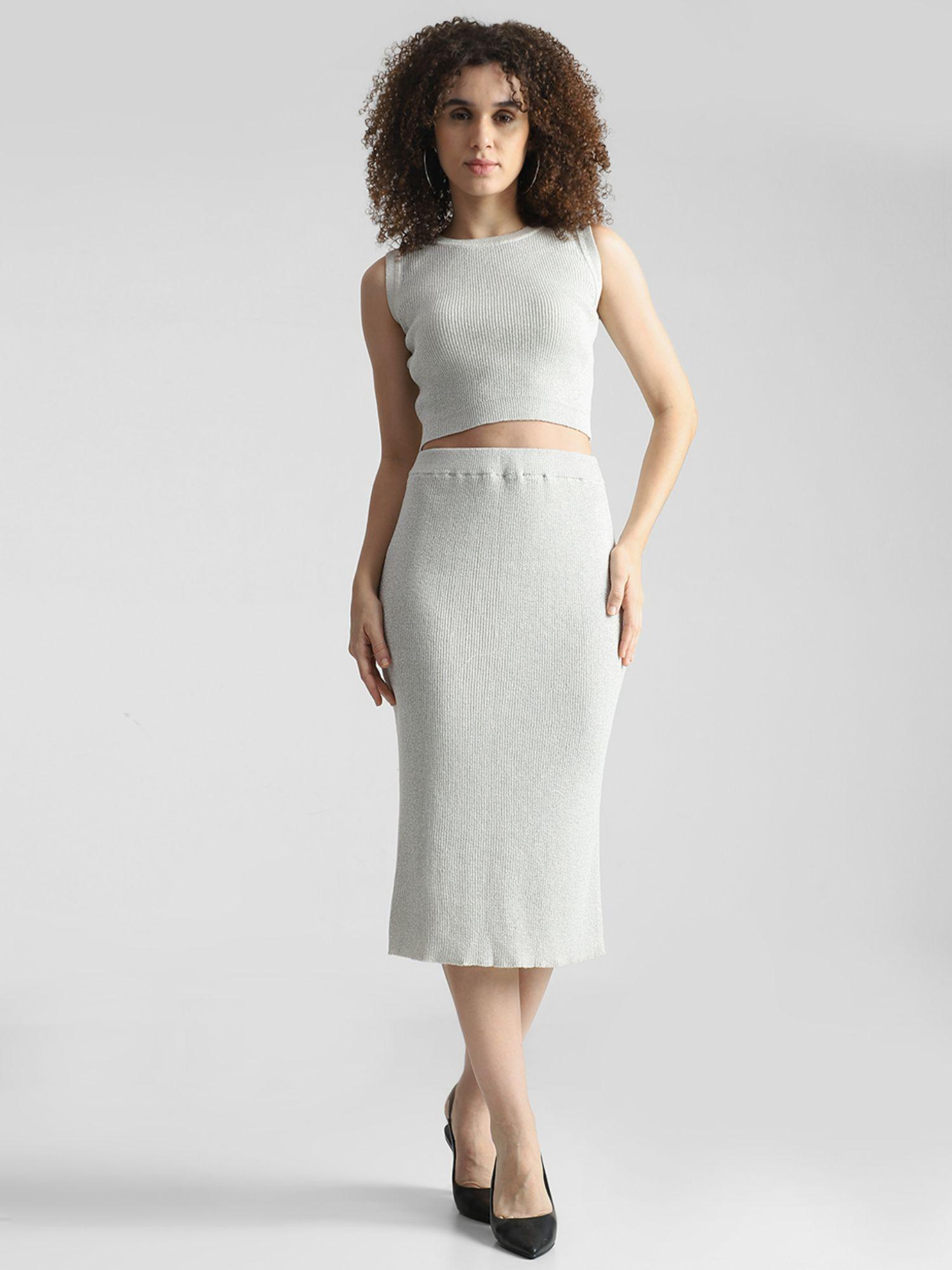 white ribbed textured knee length skirts