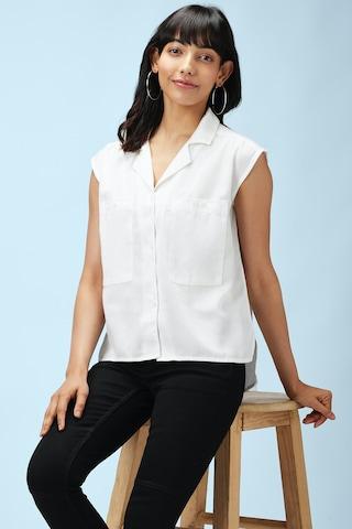 white solid casual cap sleeves notched collar women regular fit shirt