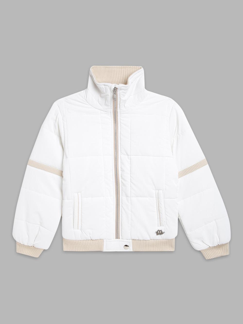 white solid collar jacket