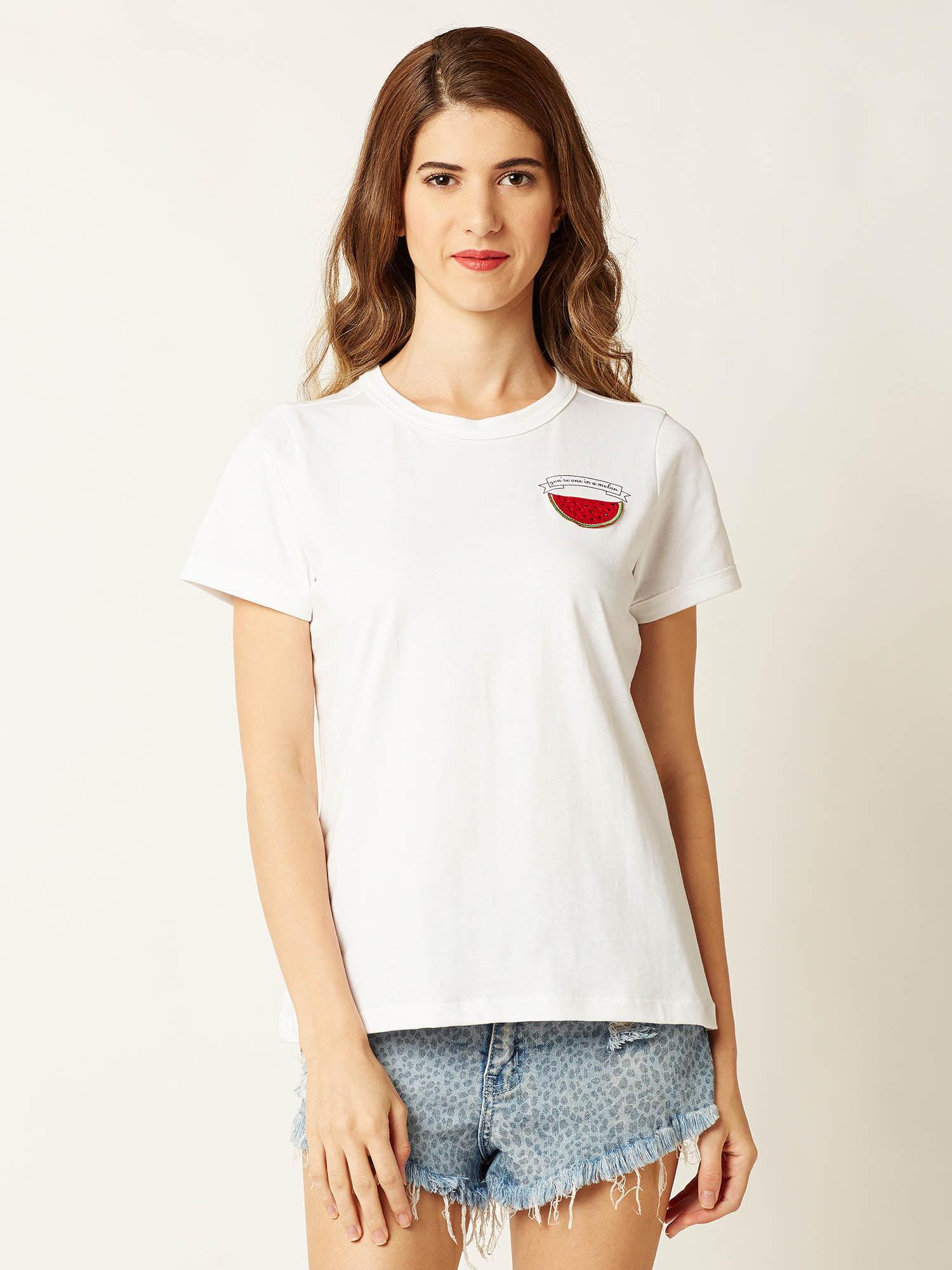 white t-shirt