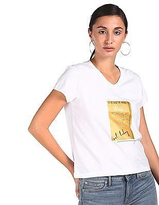 white v-neck graphic print t-shirt