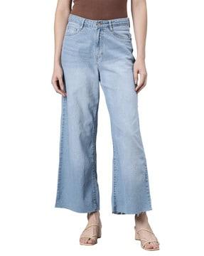 wide jeans with insert pockets