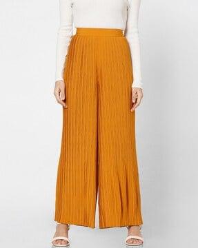 wide leg pants with insert pockets