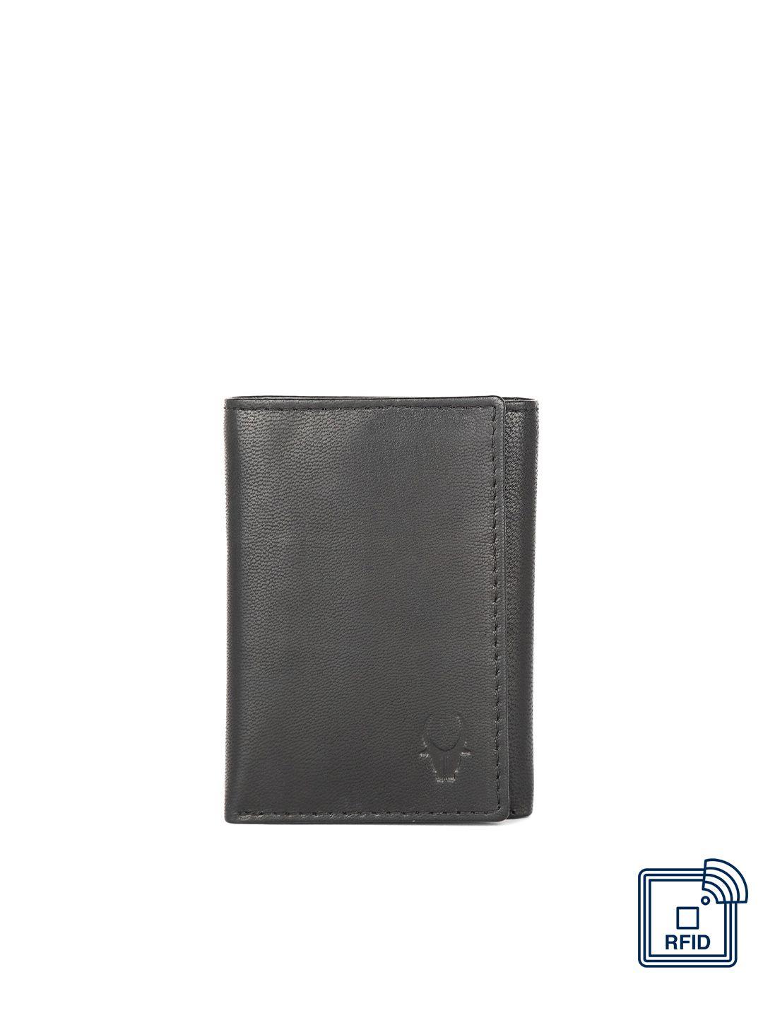 wildhorn men black textured three fold leather wallet