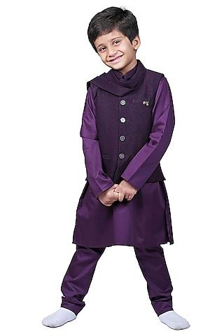 wine cotton satin & shimmer bundi set for boys