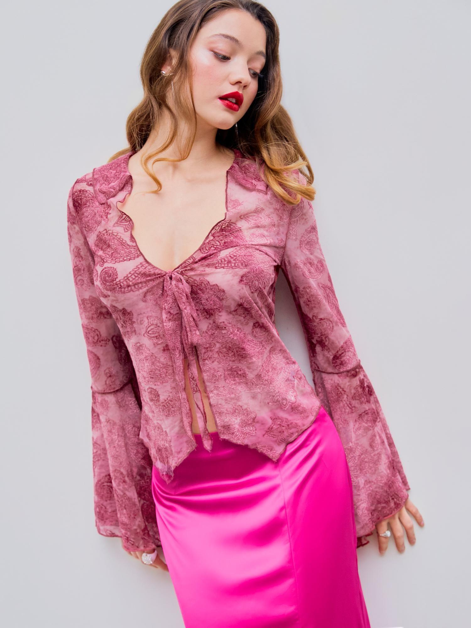 wine mesh v-neck paisley tied bell sleeve top