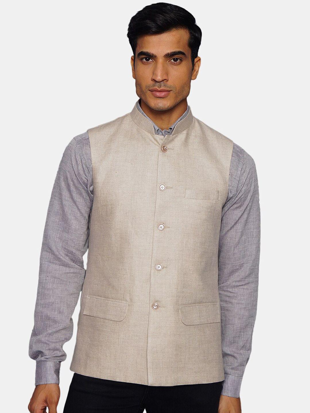 wintage-men-cream-coloured-solid-woven-nehru-jacket