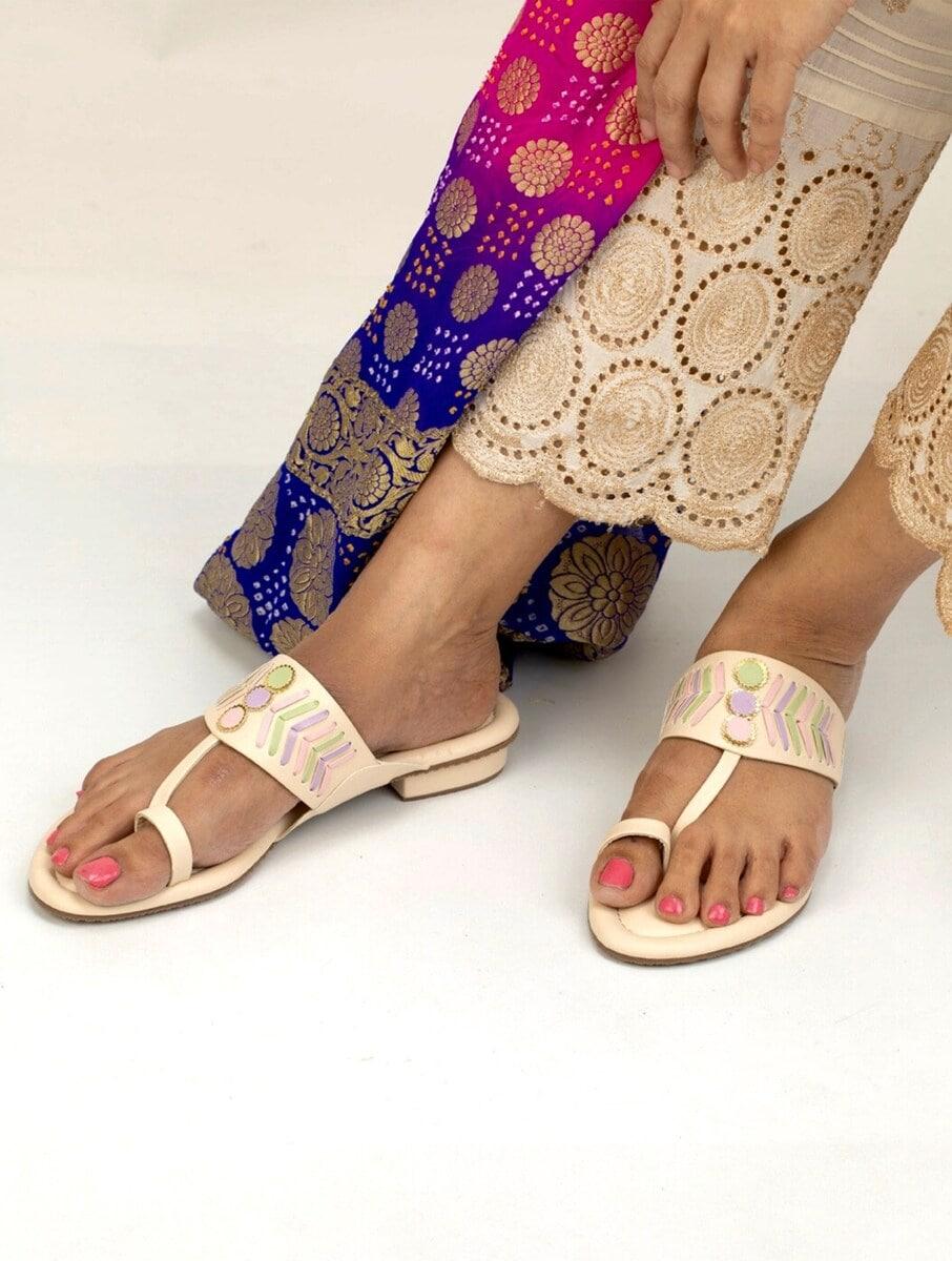 women beige brown rubber solid one toe flats kolhapuris