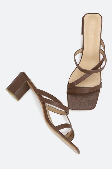 women brown casual heels