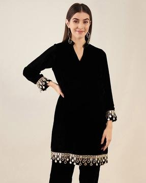 women embellished straight kurti