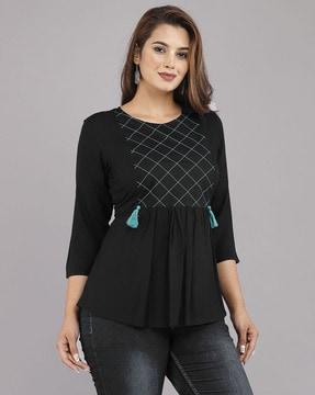 women-embroidered-relaxed-fit-tunic