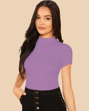 women fitted top with short sleeves