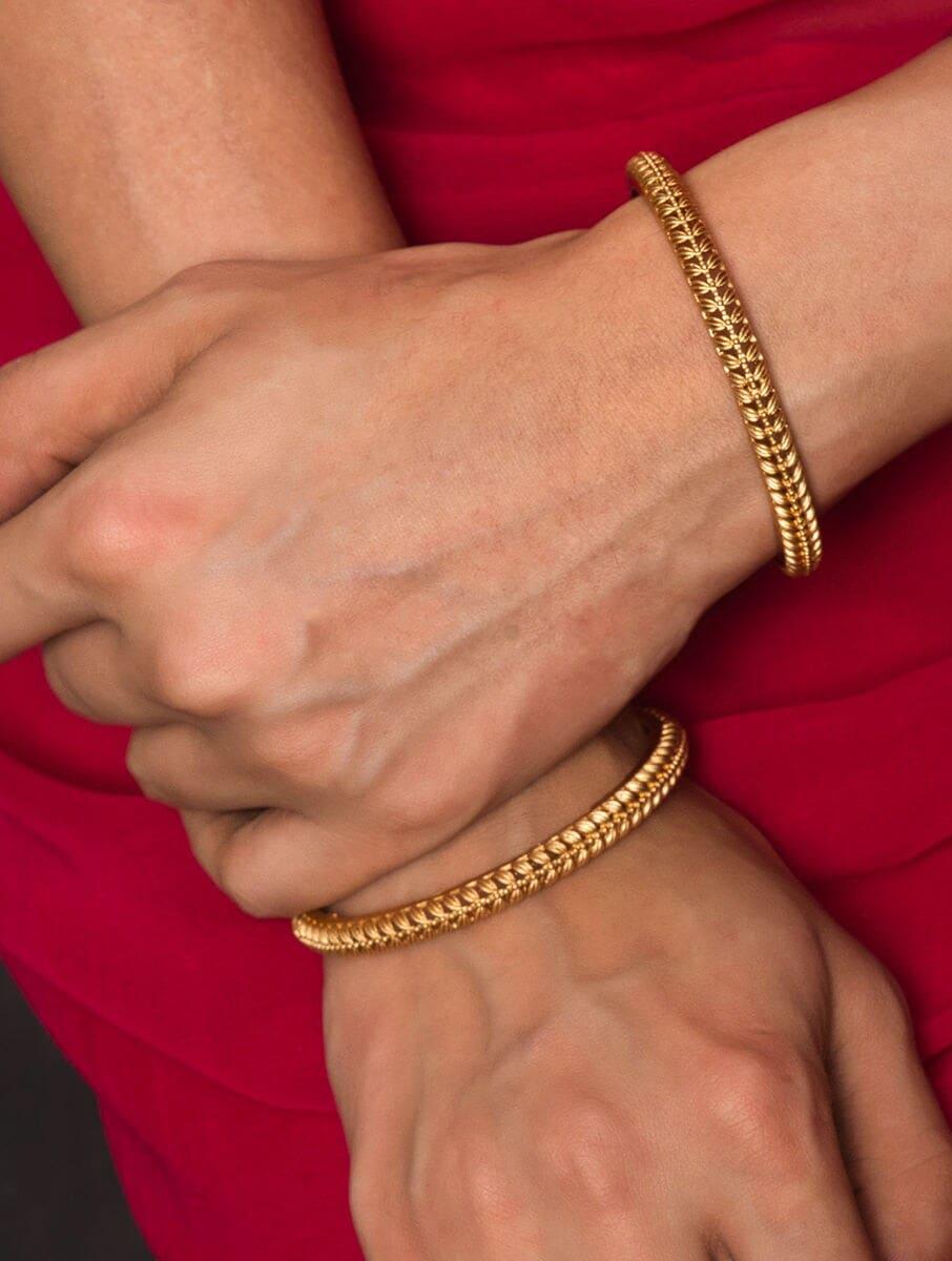 women gold fixed alloy bangles