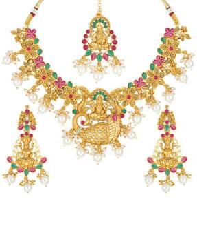 women gold-plated choker necklace with earrings & mangtikka