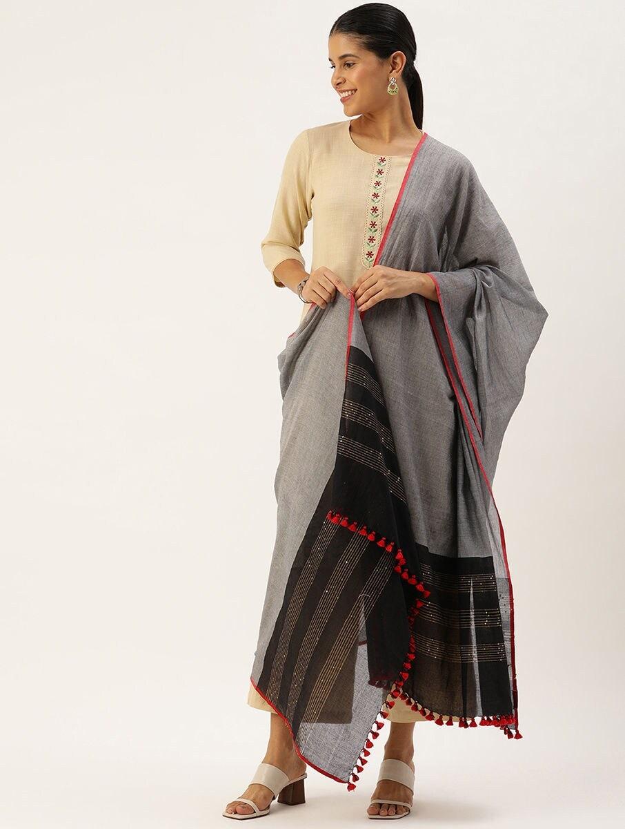 women grey cotton hand woven dupatta