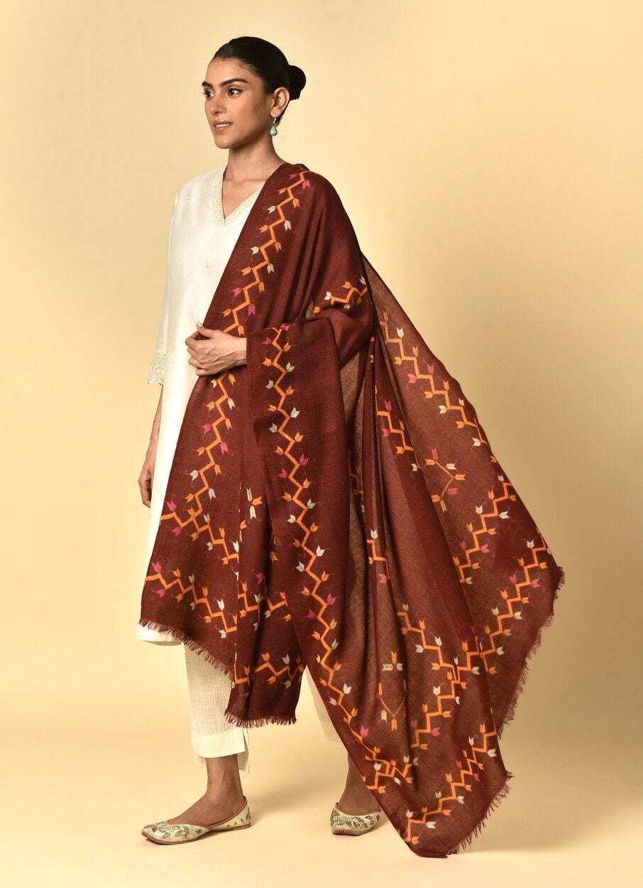 women maroon red wool phulkari shawls