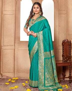 women patola pattern saree with contrast border