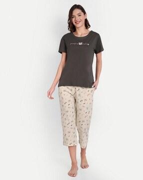 women printed capris with elasticated waist