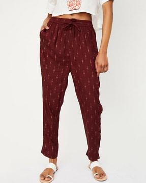 women printed pants with insert pockets