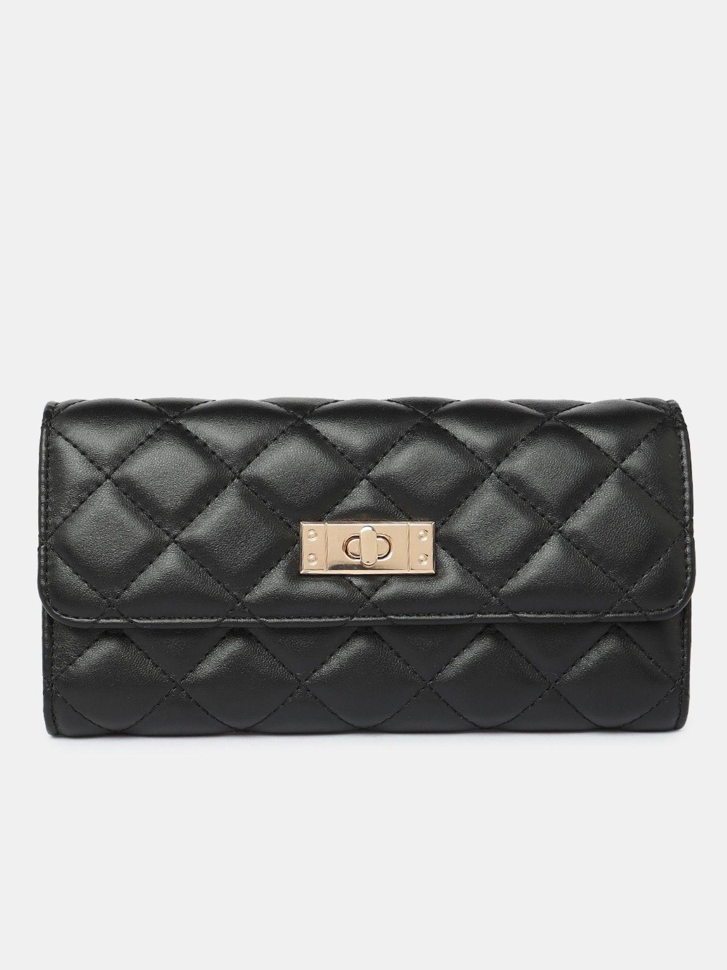women quilted black wallet