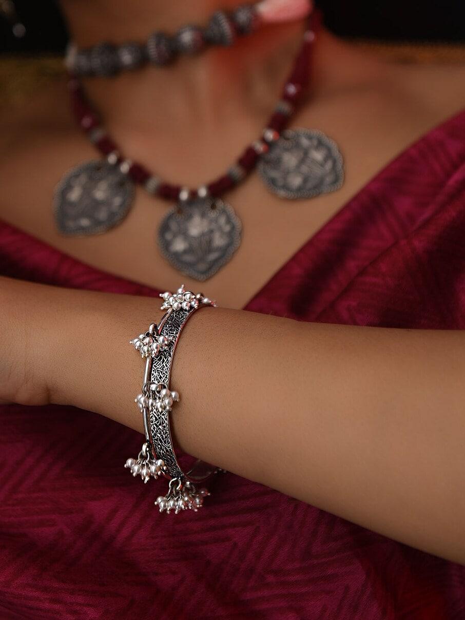 women silver non adjustable silver bangles