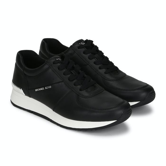 women solid black trainers