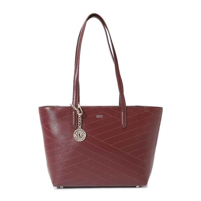 women wine stitched detailed tote bag with charm