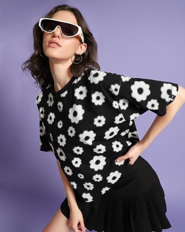 women's black all over printed oversized t-shirt