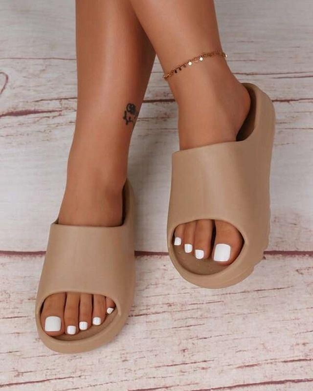 women's brown sliders