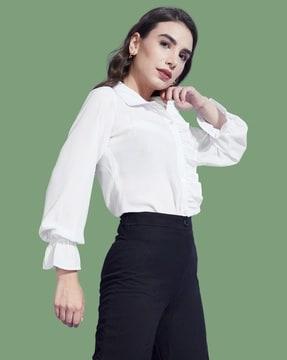 women's buttoned shirt with spread collar