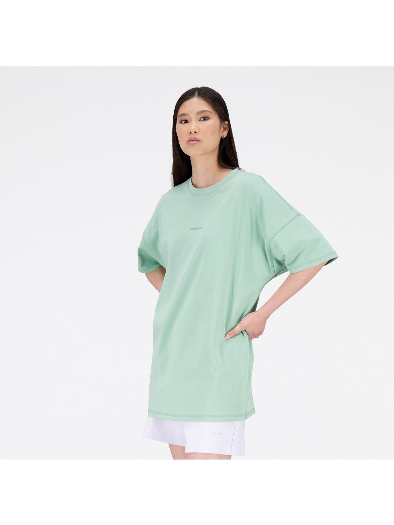 women's green t-shirt