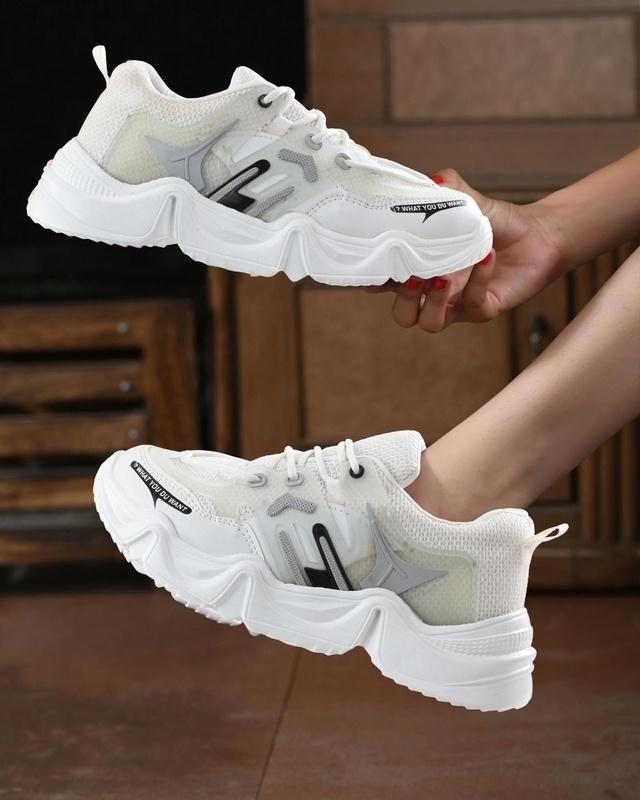 women's white sneakers