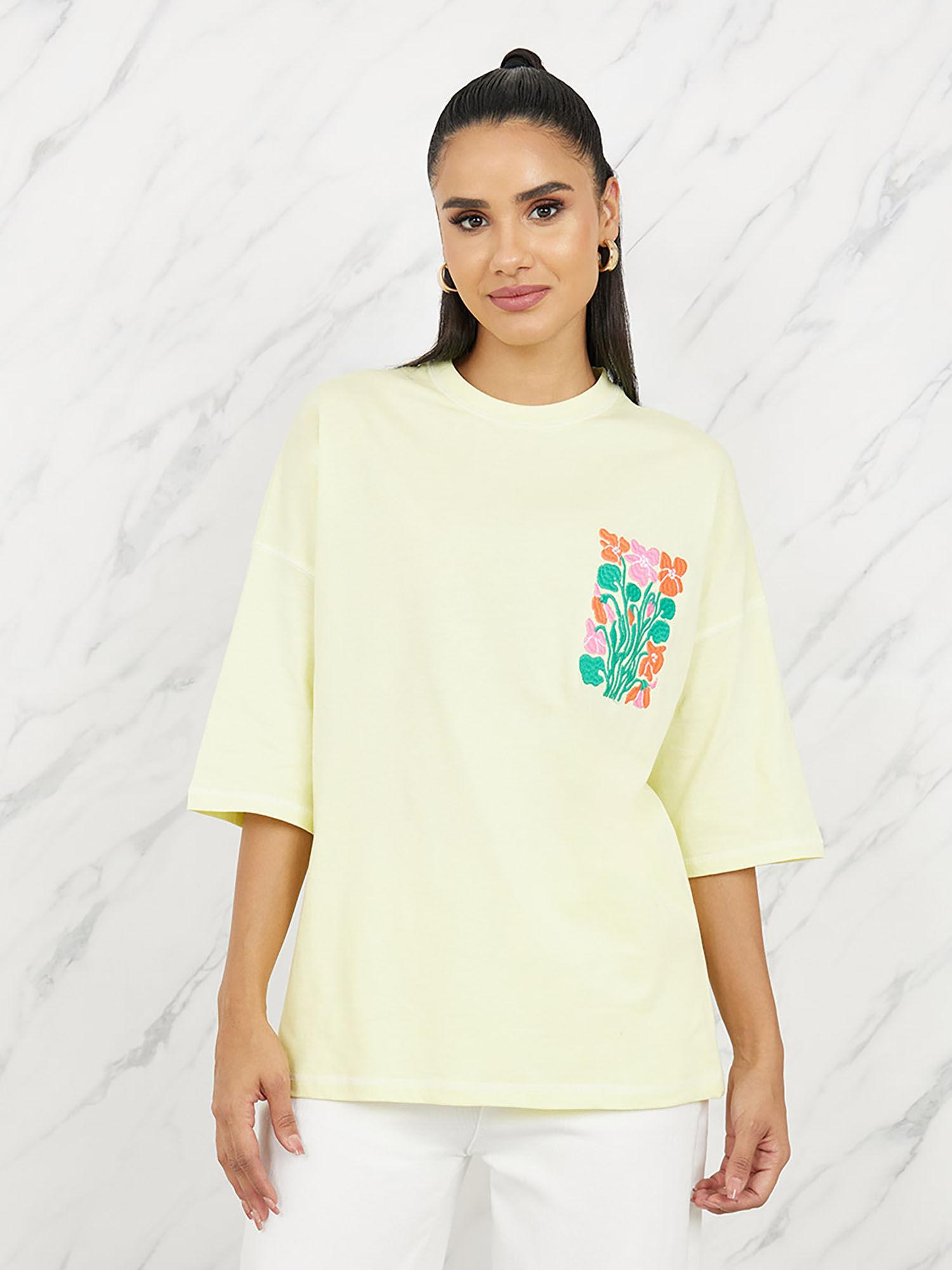 women's yellow drop shoulder short sleeve contrast graphic oversized round neck t-shirt