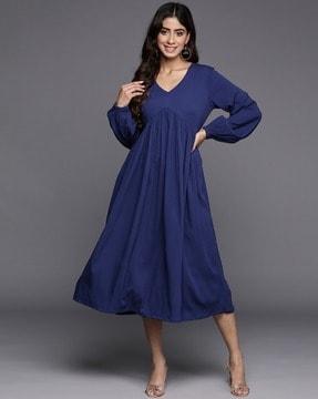 women a-line dress with puffed-sleeves