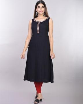 women a-line kurta with embroidery