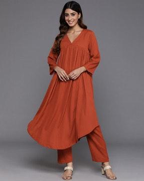 women a-line kurta with pants