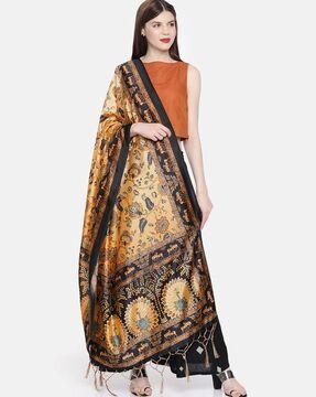 women animal print dupatta with tassels