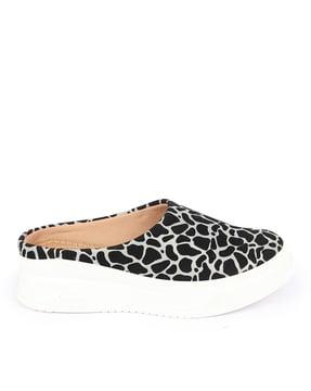 women animal print slip-on shoes with mules