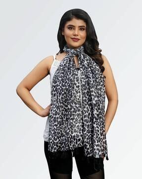 women animal print stole with tassels