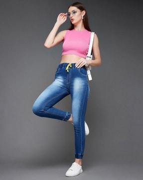 women ankle-length jeans with insert pockets
