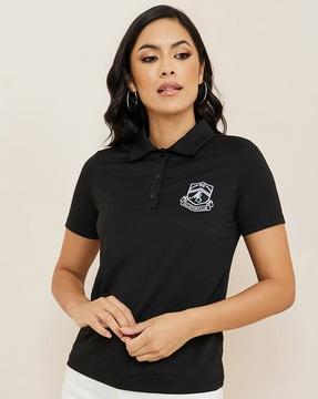 women badge slogan half-placket polo t-shirt