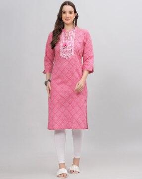 women bandhani print no darts straight kurta