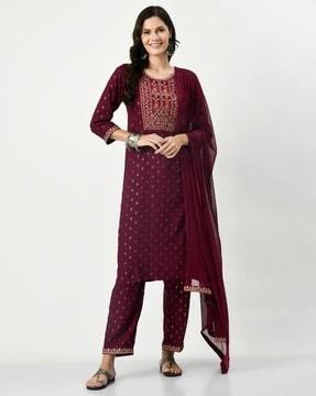 women bandhani print straight kurta with pants & dupatta