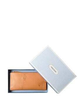 women bi-fold wallet with zip closure