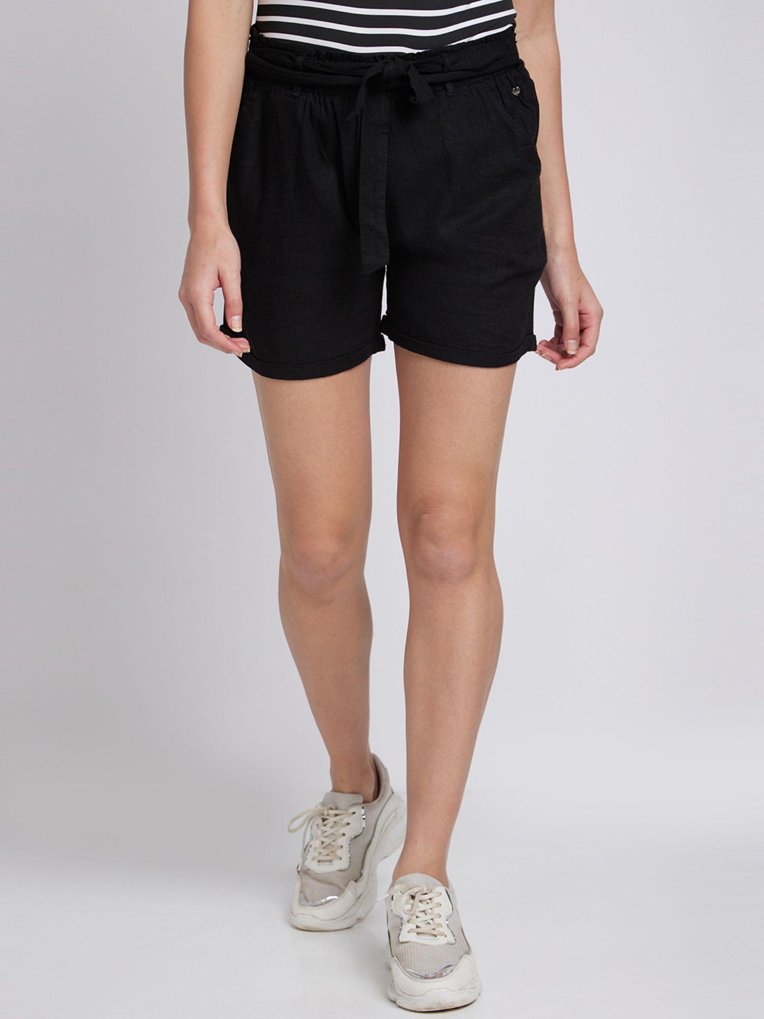 women black cotton blend regular fit shorts