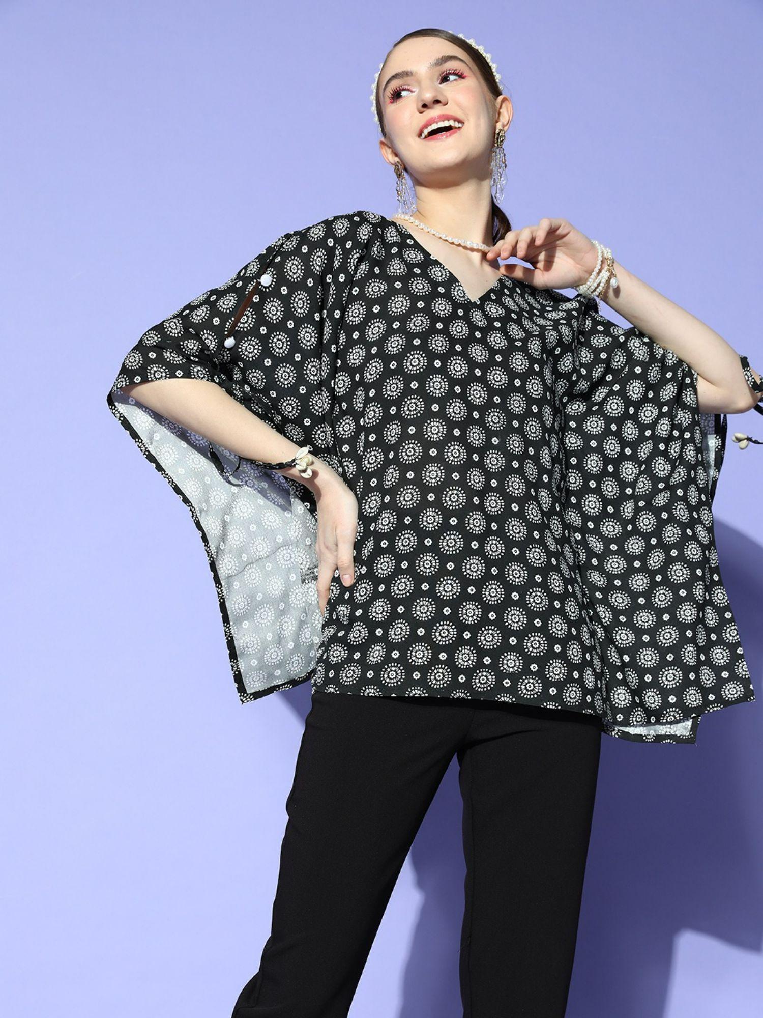 women black geometric kaftan top