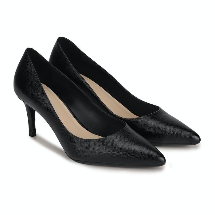 women black heel court shoes
