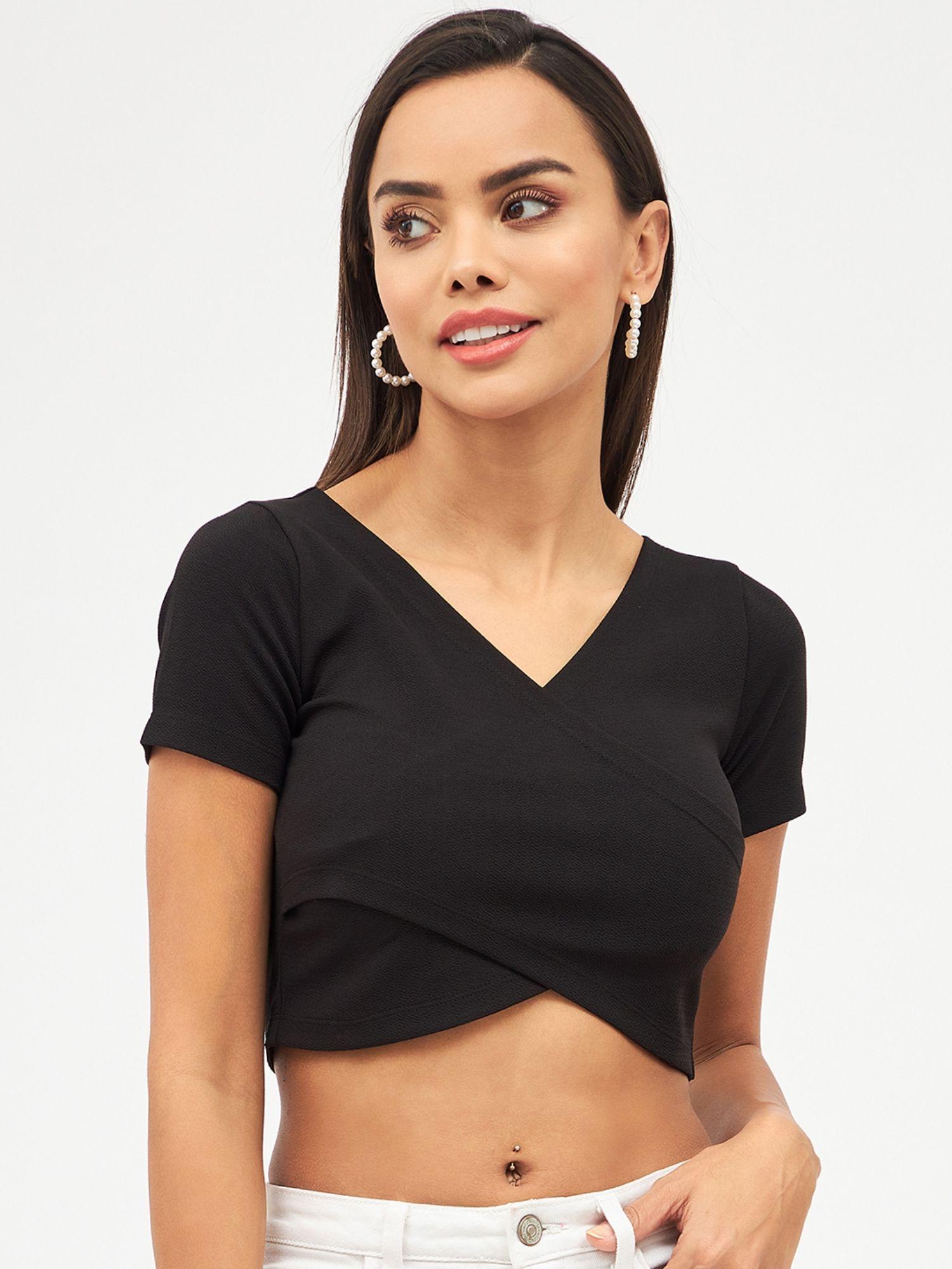 women black regular fit solid pattern v-neck half sleeves crop top